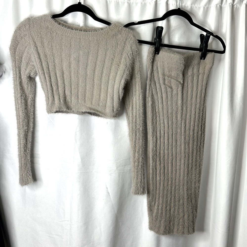 Cozy Ribbed Knit Midi Skirt in Taupe